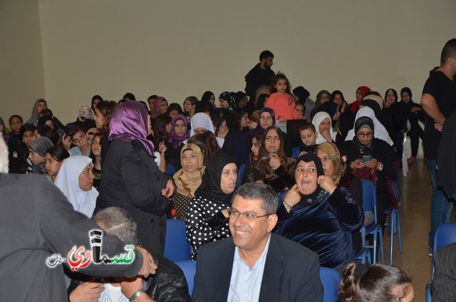  كفرقاسم- فيديو:  :مسيرة المشاعل .. تحدث القلب وبكت العيون .. وامسية سياسية بتألق عمر وابداع سجود الذي ابهر الحضور